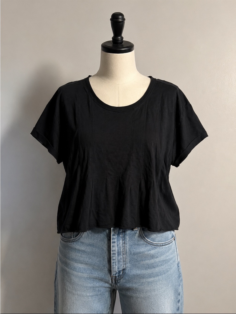 Pilcro Black Short-Sleeve Crop Tee